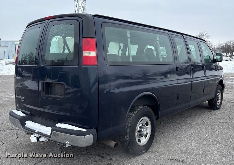 image for item FK1154 2007 Chevrolet Express 3500 van