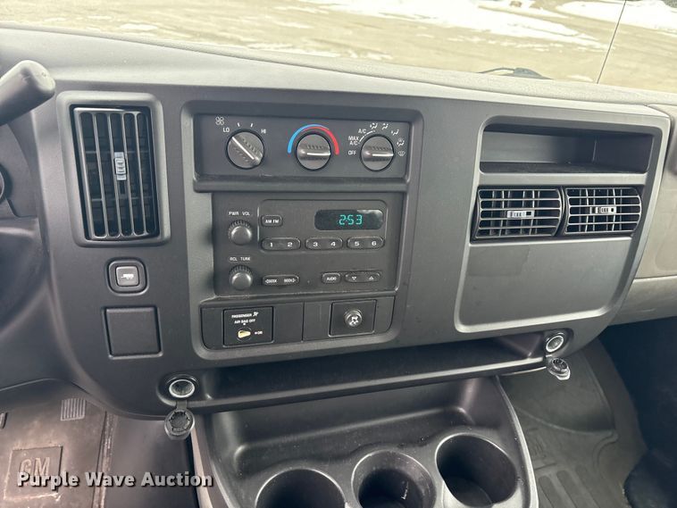 image for item FK1154 2007 Chevrolet Express 3500 van