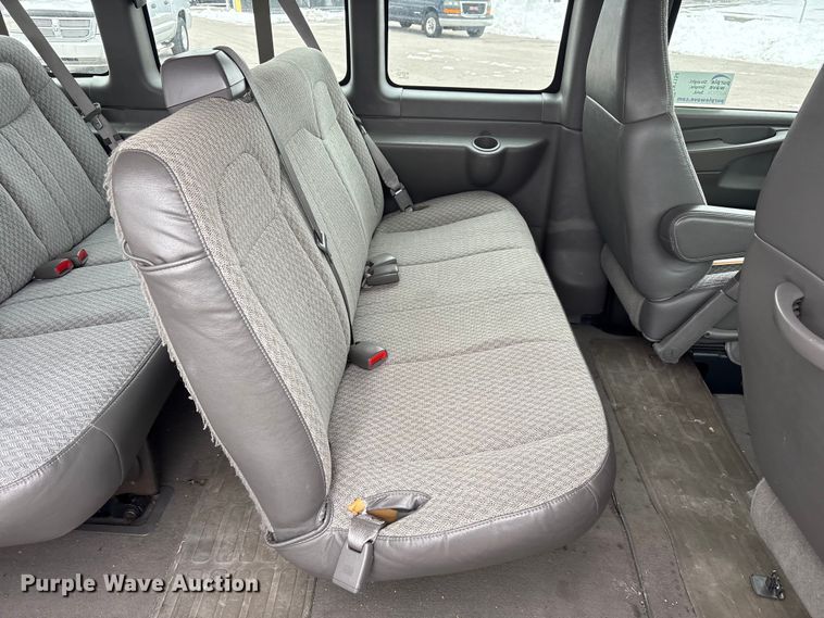 image for item FK1154 2007 Chevrolet Express 3500 van