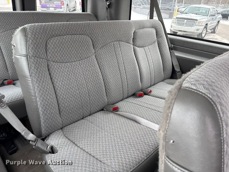 image for item FK1154 2007 Chevrolet Express 3500 van