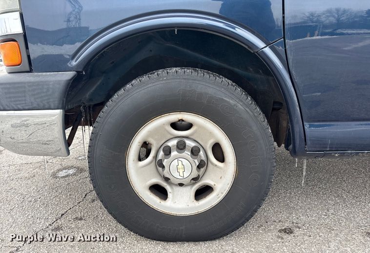 image for item FK1154 2007 Chevrolet Express 3500 van