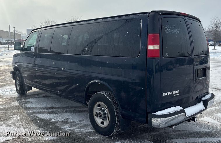 image for item FK1155 2005 GMC Savana van