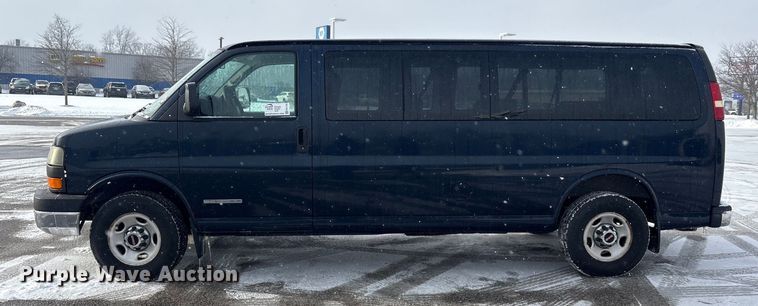 image for item FK1155 2005 GMC Savana van
