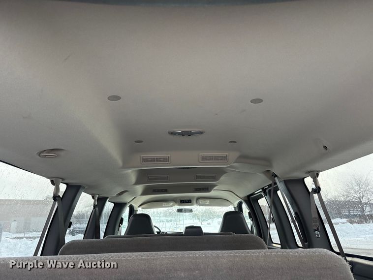 image for item FK1155 2005 GMC Savana van