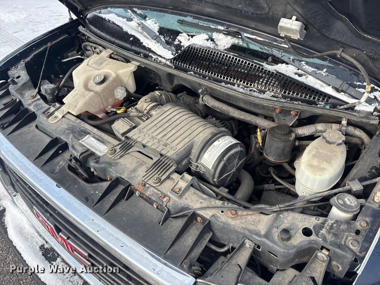 image for item FK1155 2005 GMC Savana van