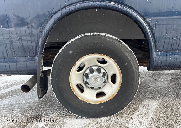 image for item FK1155 2005 GMC Savana van