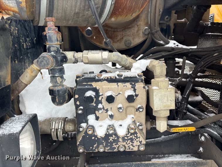 image for item FK1161 2013 International 7500 hydrovac truck