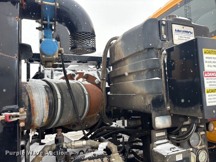 image for item FK1161 2013 International 7500 hydrovac truck