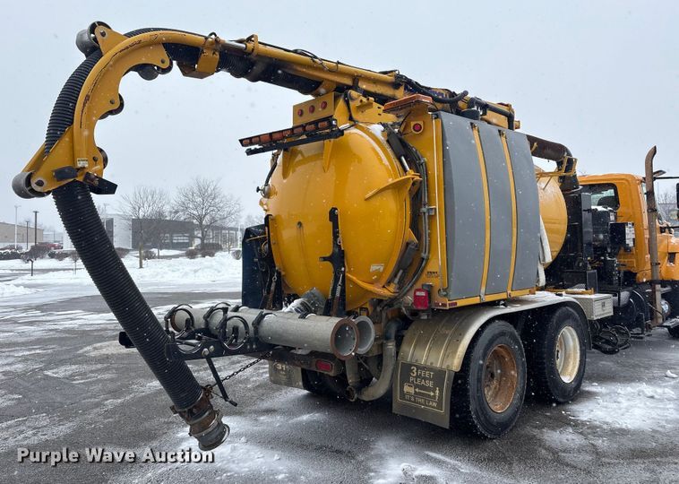 image for item FK1161 2013 International 7500 hydrovac truck