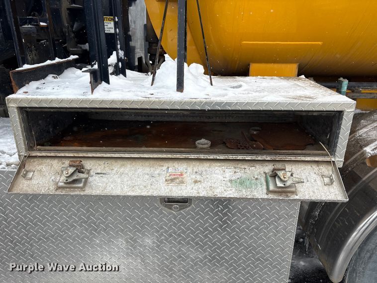 image for item FK1161 2013 International 7500 hydrovac truck