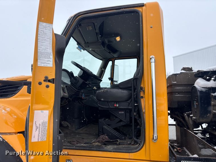 image for item FK1161 2013 International 7500 hydrovac truck