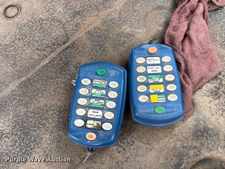 image for item FK1161 2013 International 7500 hydrovac truck