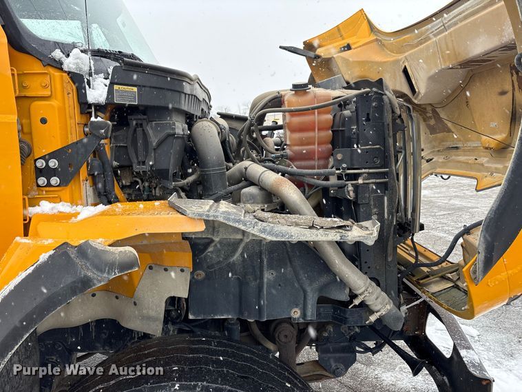 image for item FK1161 2013 International 7500 hydrovac truck