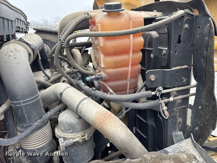 image for item FK1161 2013 International 7500 hydrovac truck