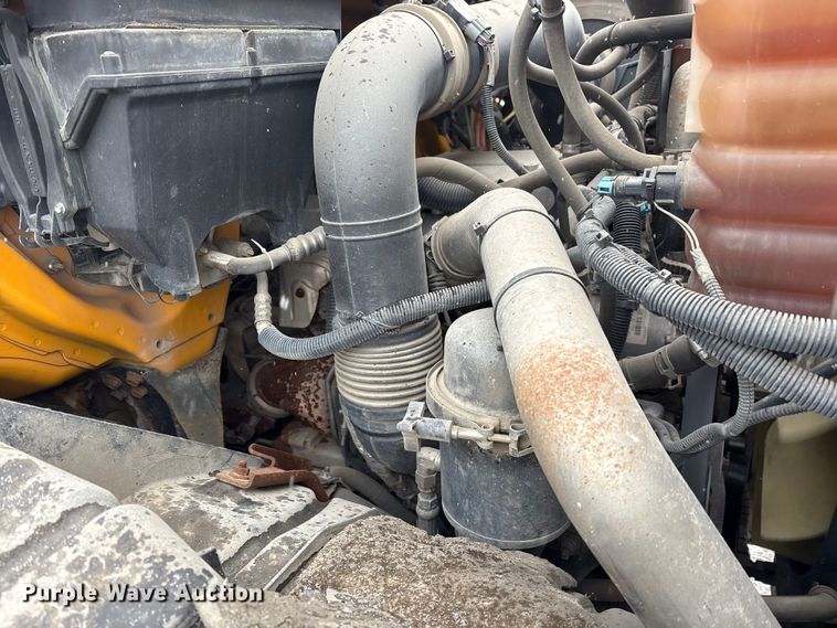 image for item FK1161 2013 International 7500 hydrovac truck