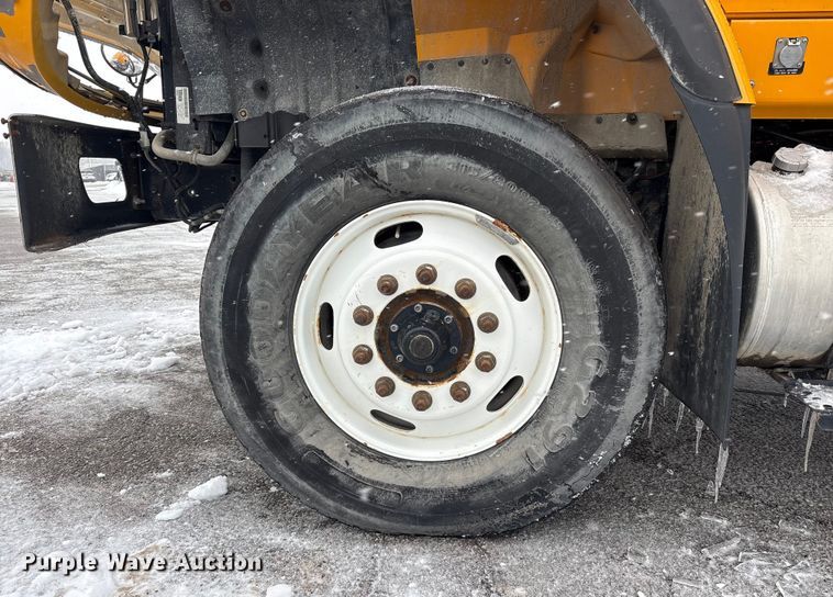 image for item FK1161 2013 International 7500 hydrovac truck