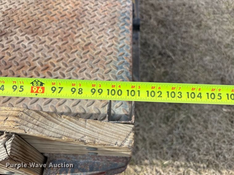 image for item FO3559 1994 Ford F250 XL flatbed pickup truck