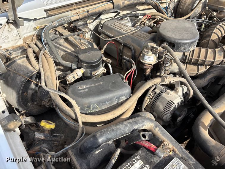 image for item FO3559 1994 Ford F250 XL flatbed pickup truck