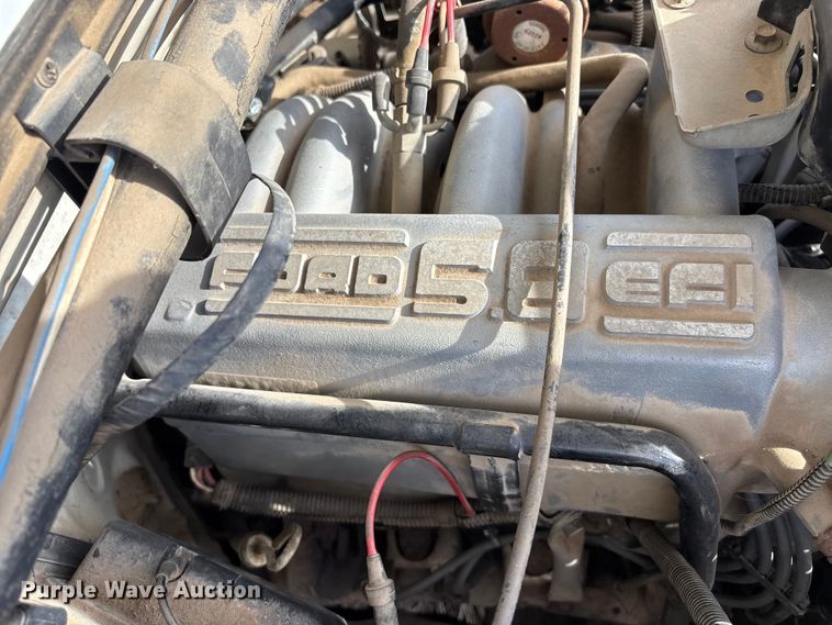 image for item FO3559 1994 Ford F250 XL flatbed pickup truck