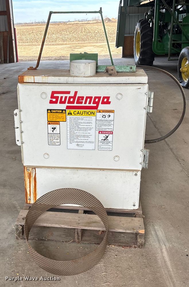 image for item FO3560 Sudenga hammer mill