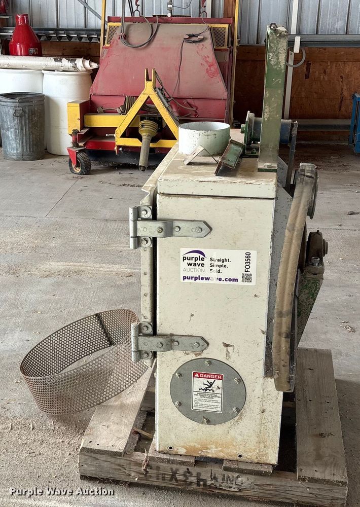 image for item FO3560 Sudenga hammer mill