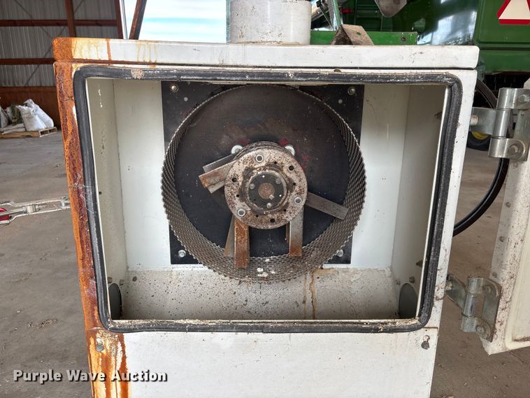 image for item FO3560 Sudenga hammer mill