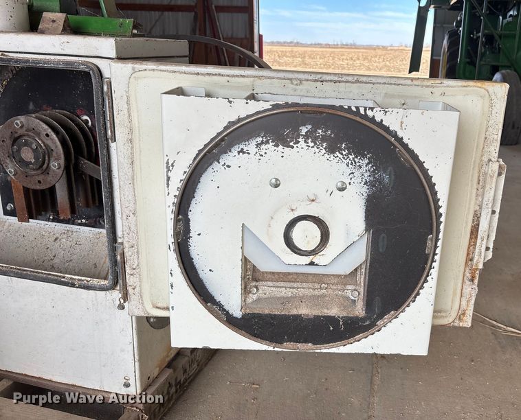 image for item FO3560 Sudenga hammer mill