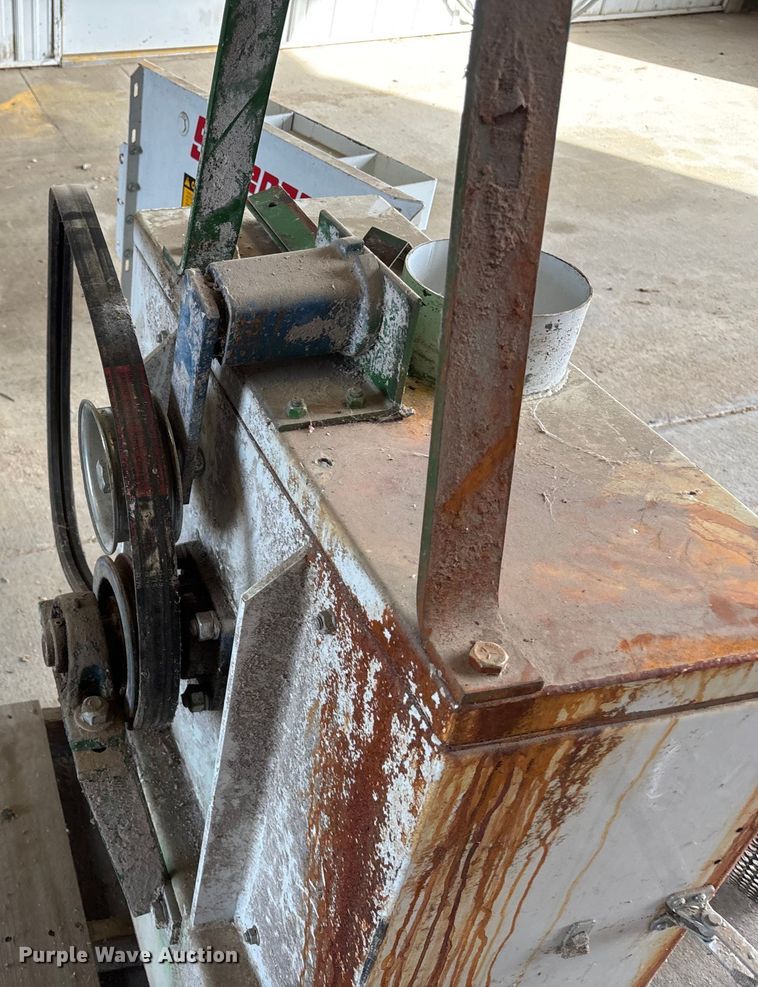 image for item FO3560 Sudenga hammer mill