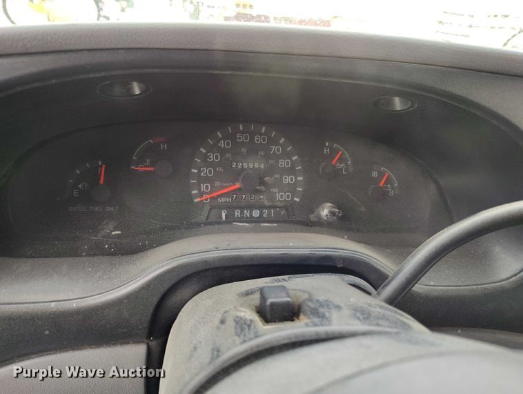 image for item IH9417 2002 BlueBird E450 school bus