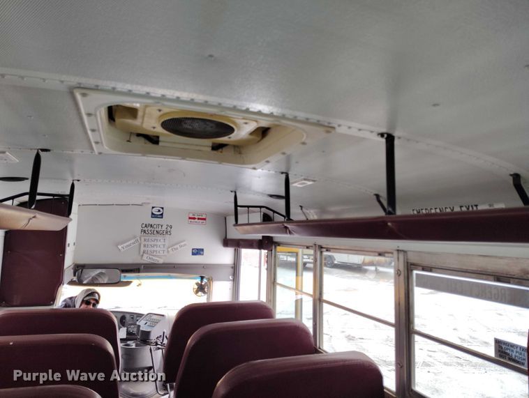 image for item IH9417 2002 BlueBird E450 school bus