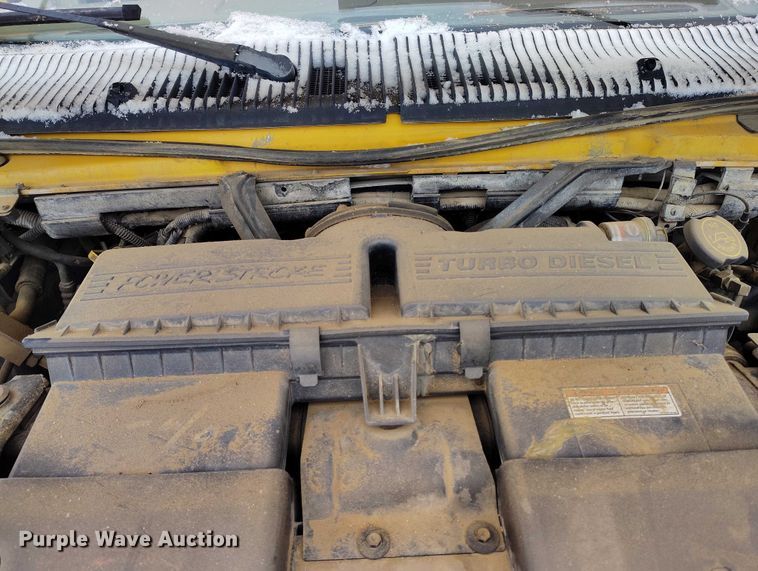 image for item IH9417 2002 BlueBird E450 school bus