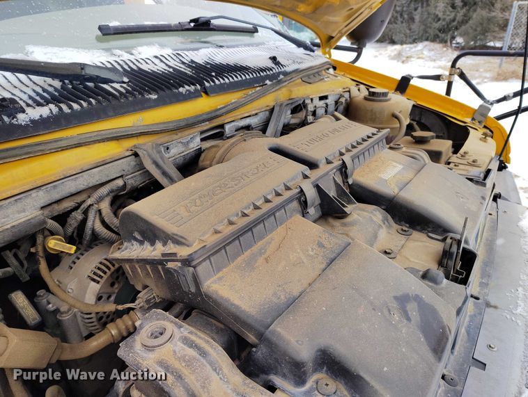 image for item IH9417 2002 BlueBird E450 school bus