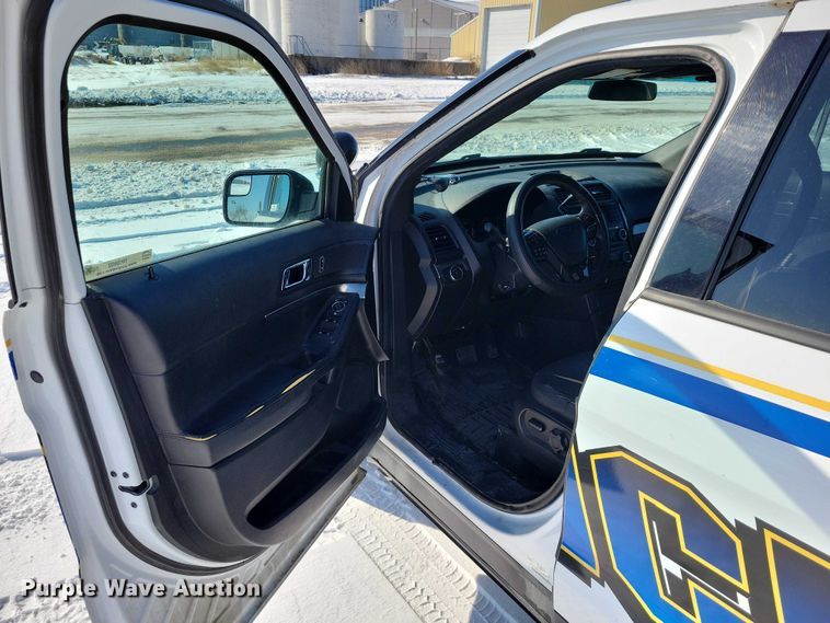 image for item NK9802 2017 Ford Explorer Police Interceptor  SUV