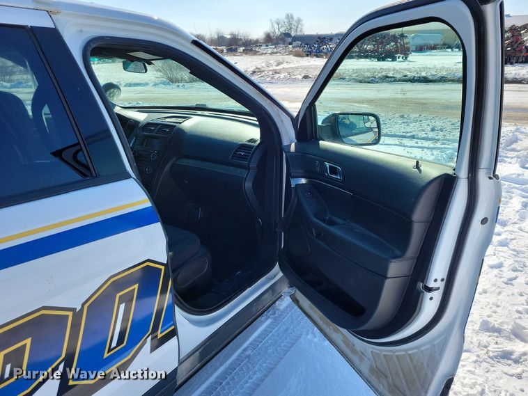 image for item NK9802 2017 Ford Explorer Police Interceptor  SUV