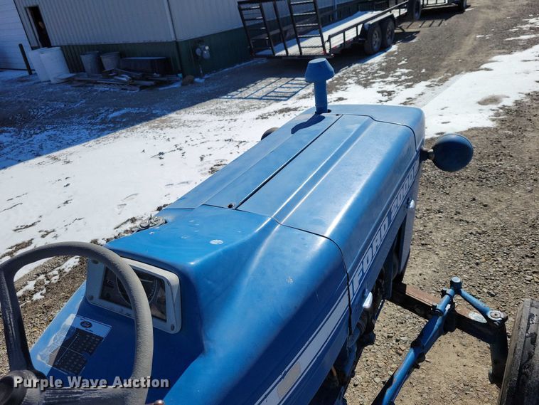 image for item NK9815 1972 Ford 2000 tractor