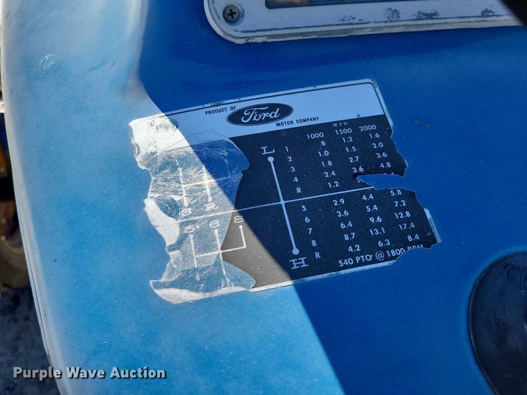 image for item NK9815 1972 Ford 2000 tractor
