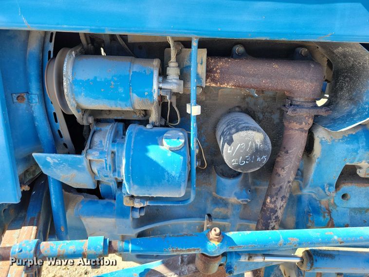 image for item NK9815 1972 Ford 2000 tractor