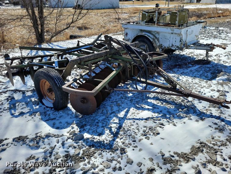 image for item NK9817 John Deere  tandem disk