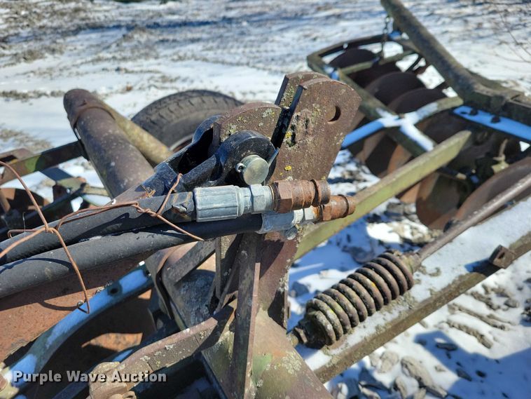 image for item NK9817 John Deere  tandem disk