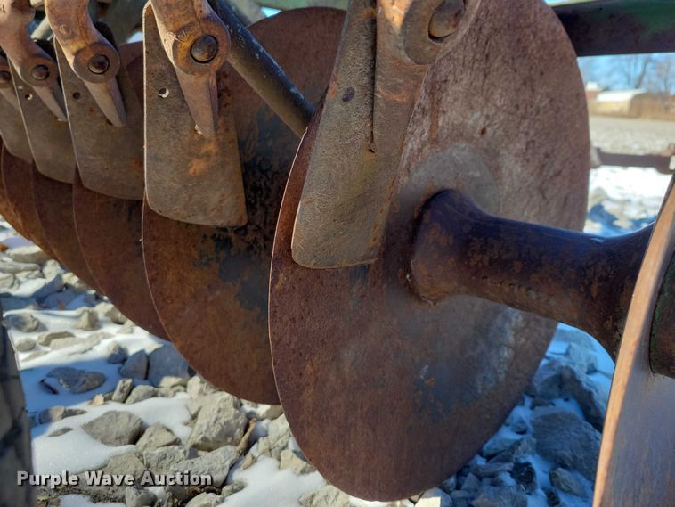 image for item NK9817 John Deere  tandem disk