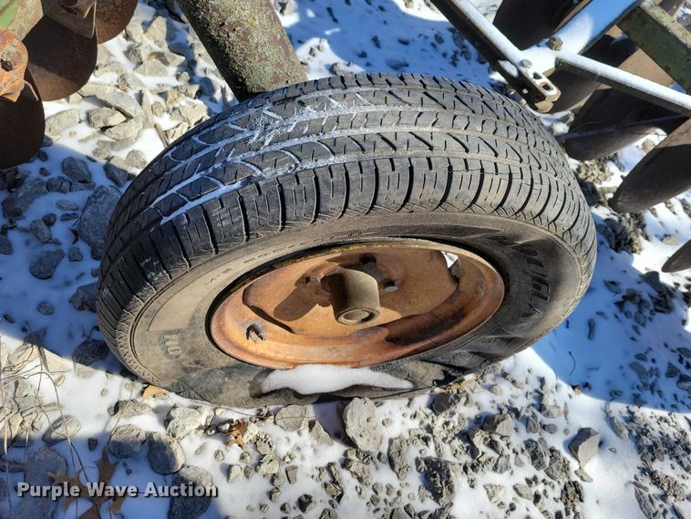 image for item NK9817 John Deere  tandem disk