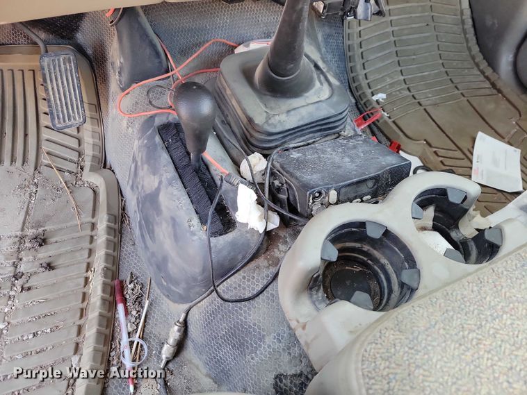 image for item NK9818 2002 Chevrolet  Silverado 2500HD  pickup truck