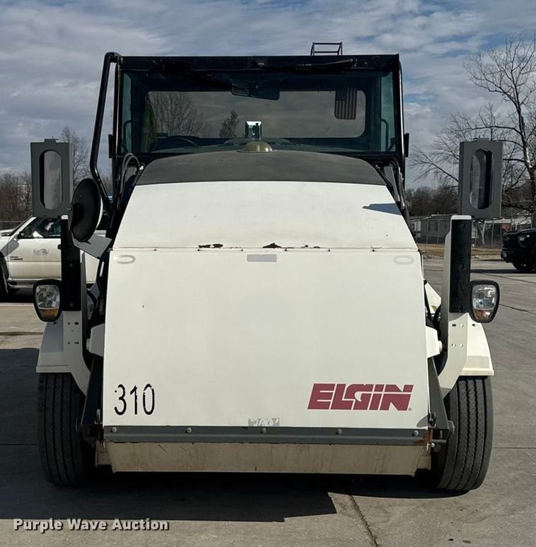 image for item OE9549 2014 Elgin Pelican street sweeper truck