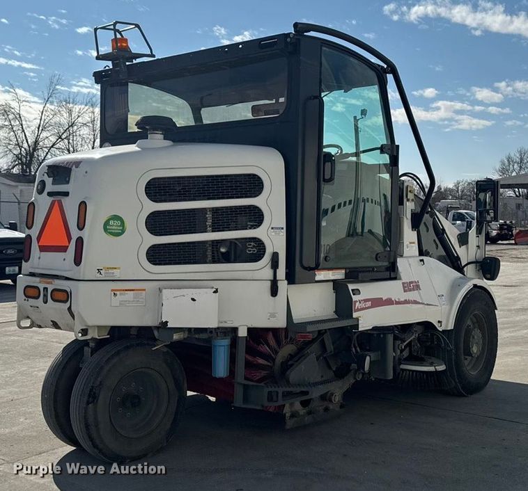 image for item OE9549 2014 Elgin Pelican street sweeper truck