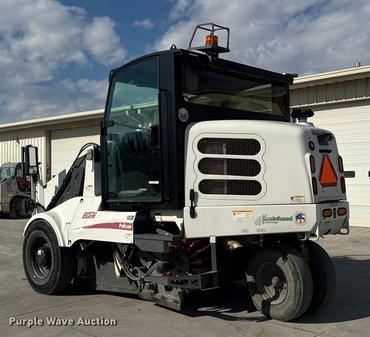 image for item OE9549 2014 Elgin Pelican street sweeper truck