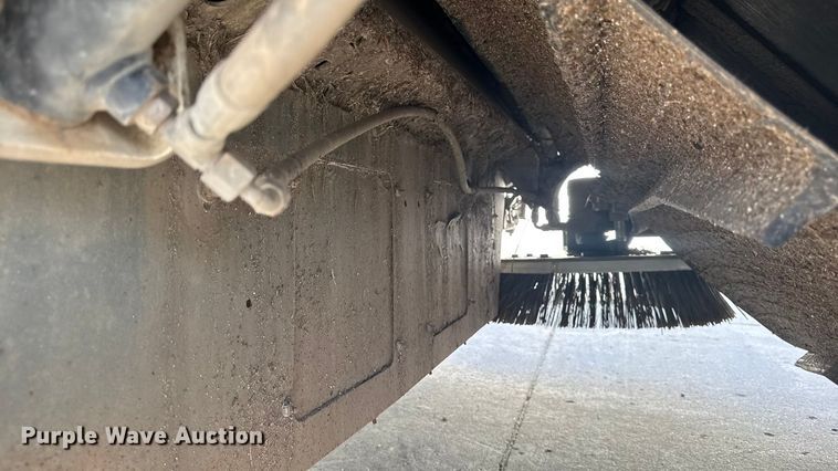 image for item OE9549 2014 Elgin Pelican street sweeper truck