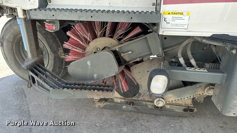 image for item OE9549 2014 Elgin Pelican street sweeper truck