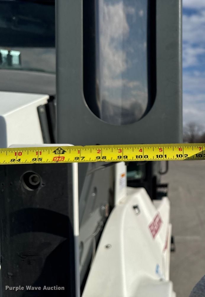 image for item OE9549 2014 Elgin Pelican street sweeper truck