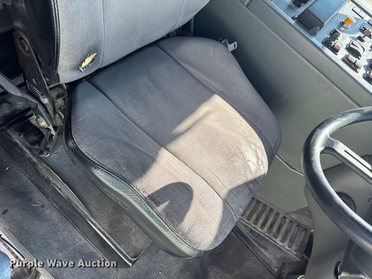 image for item OE9549 2014 Elgin Pelican street sweeper truck