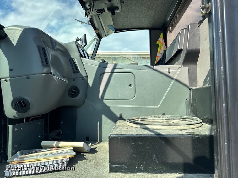 image for item OE9549 2014 Elgin Pelican street sweeper truck